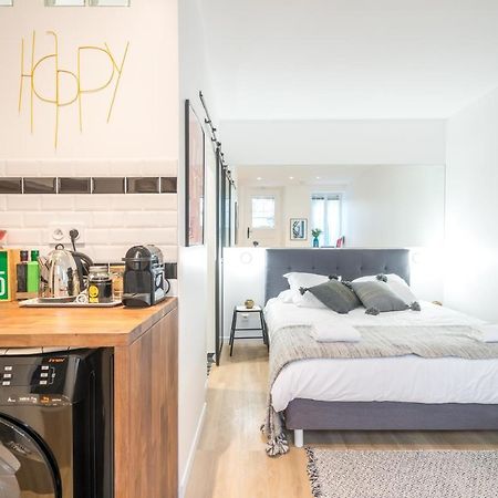 Happy Days - Eiffel Studio & Terrasse Apartment Paris Bagian luar foto