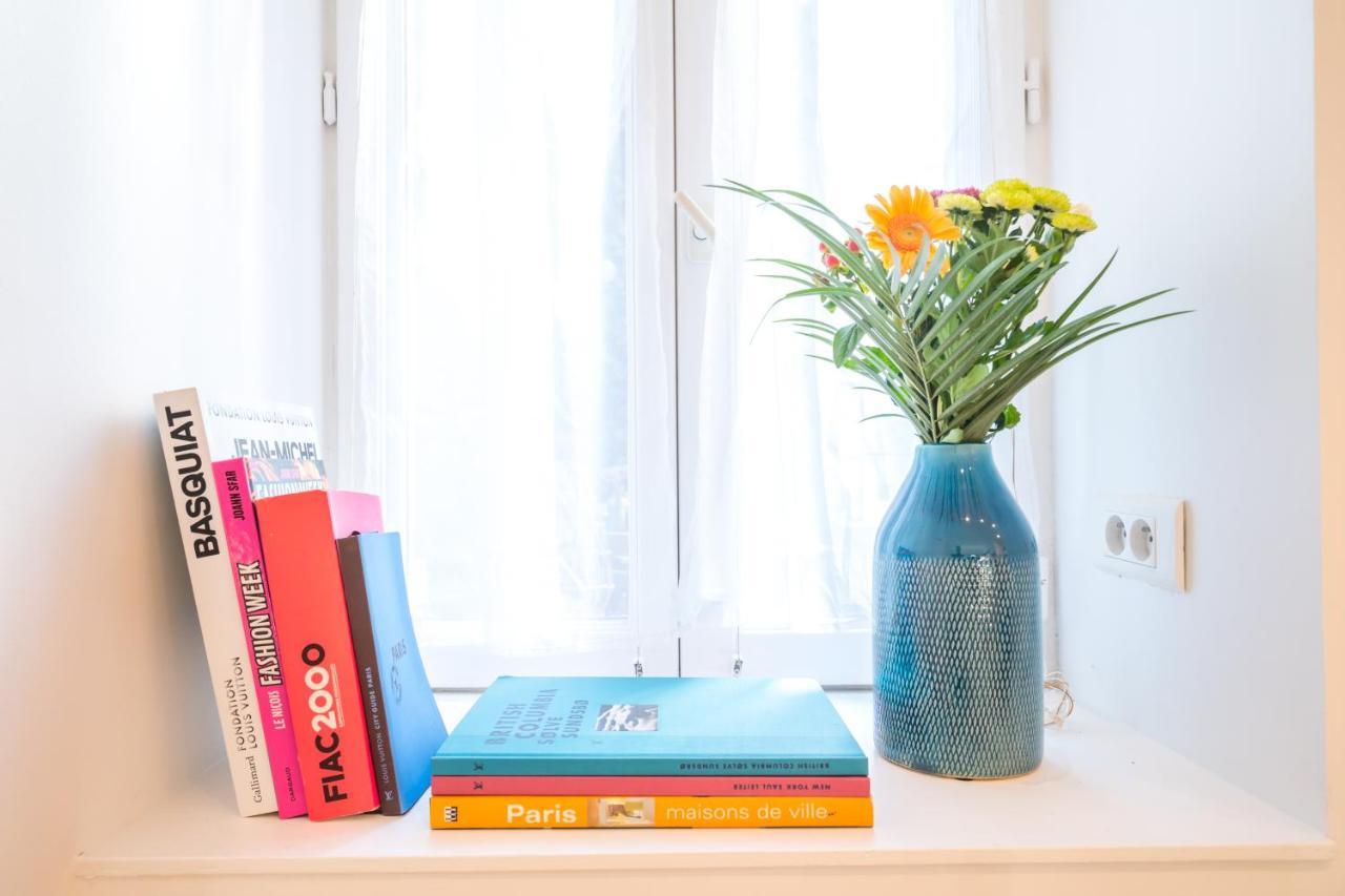 Happy Days - Eiffel Studio & Terrasse Apartment Paris Bagian luar foto